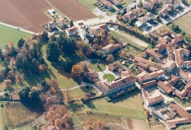 File:1993 Sombreno foto aerea 1b.jpg