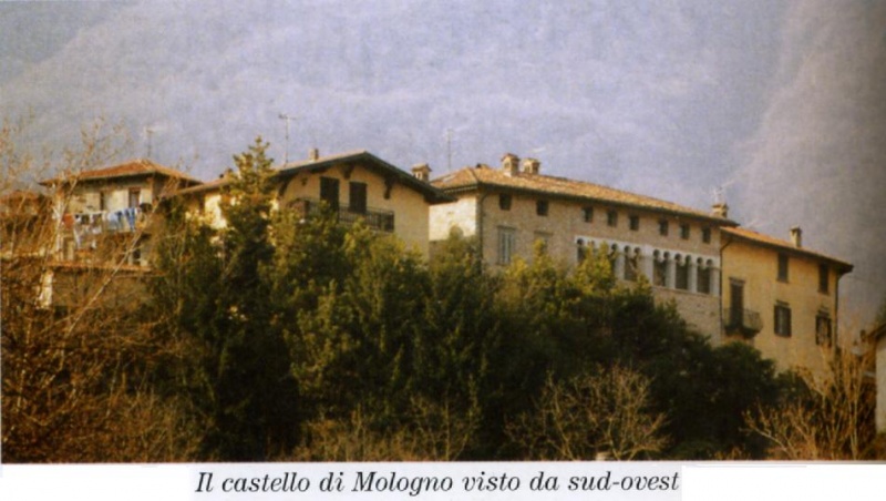 File:Mologno Castello da sud-ovest.jpg