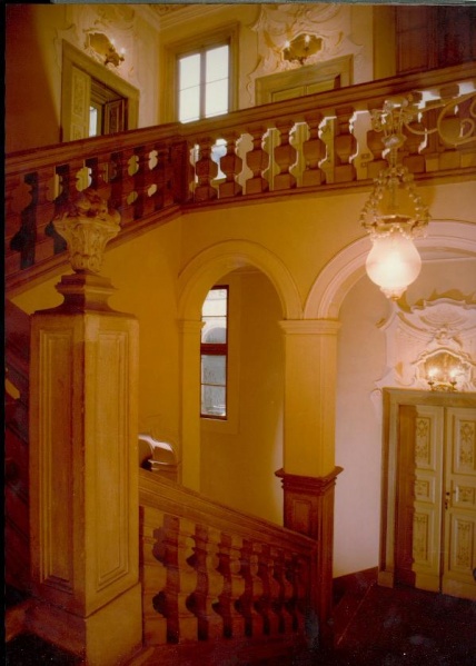 File:Palazzo Agliardi Scalone.jpg