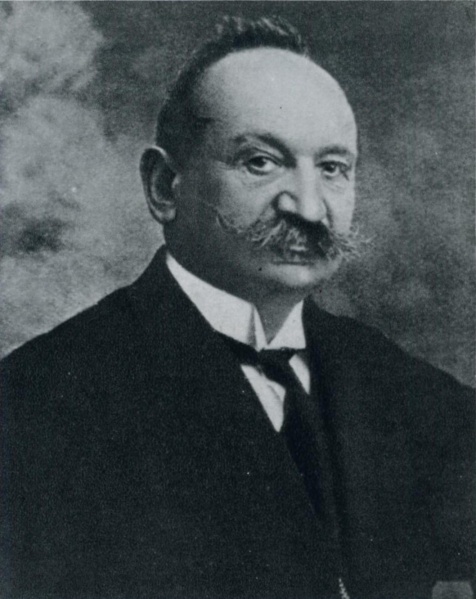 File:Pesenti 05g Cesare.jpg