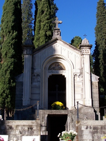 File:Tremezzo Tomba de Carli 2r.jpg